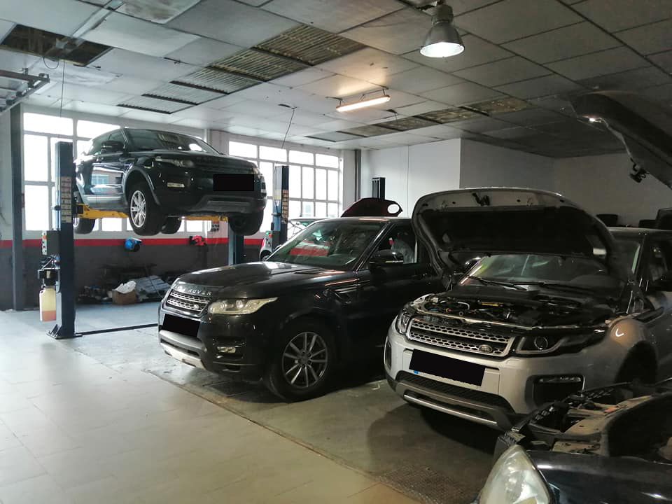 LANDROVERTALLER